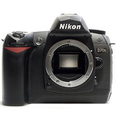 ニコン D70 SDIGNIKD70BODB_m.jpg